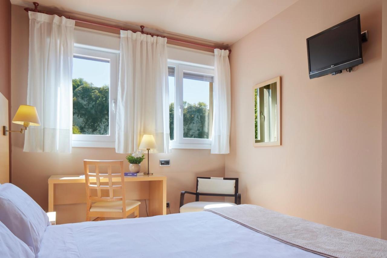 Iraipe Santuario De Arantzazu Hotel Oñate Buitenkant foto