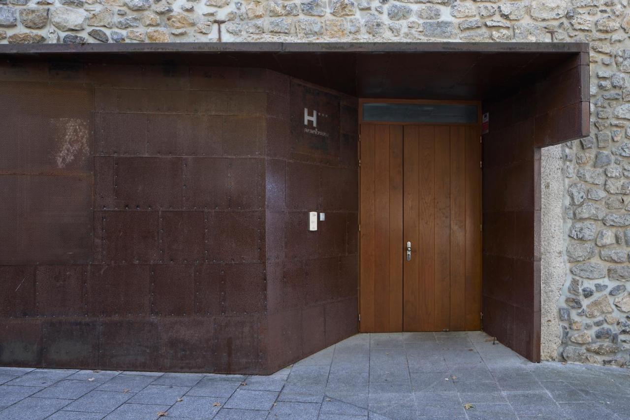 Iraipe Santuario De Arantzazu Hotel Oñate Buitenkant foto