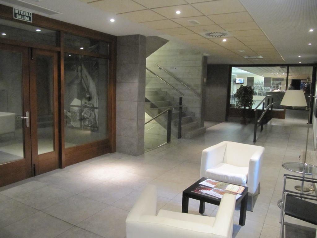 Iraipe Santuario De Arantzazu Hotel Oñate Buitenkant foto
